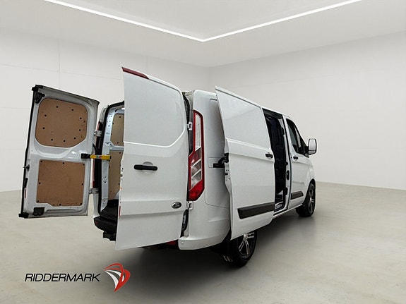 Ford Transit Custom 13 of 30