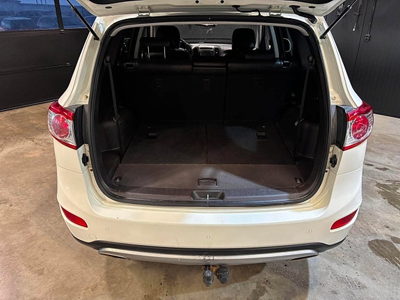Hyundai Santa Fe 18 of 24