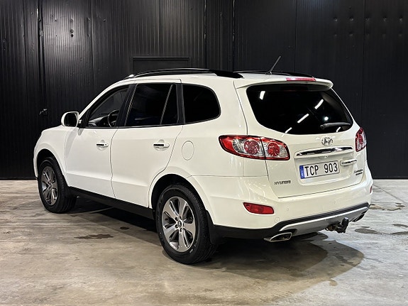 Hyundai Santa Fe 4 of 24