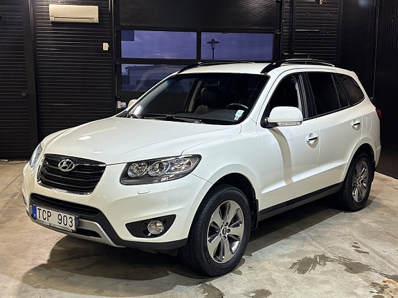 Hyundai Santa Fe 3 of 24