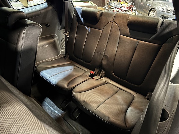 Hyundai Santa Fe 19 of 24