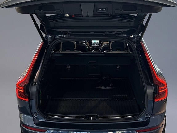 Volvo XC60 9 of 13