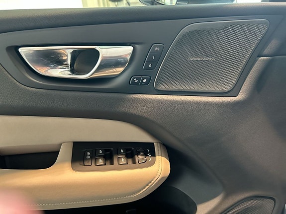 Volvo XC60 12 of 13