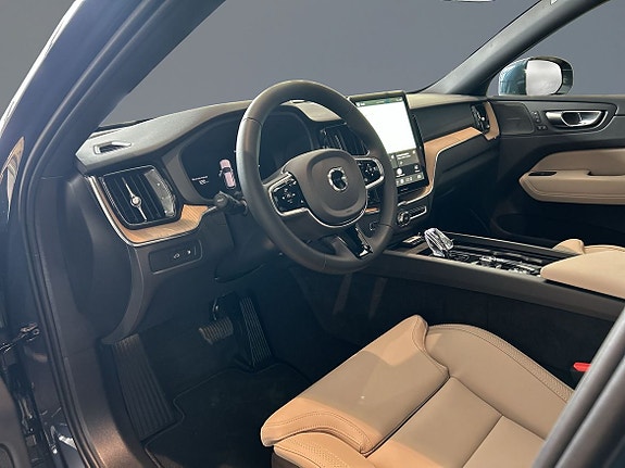 Volvo XC60 5 of 13