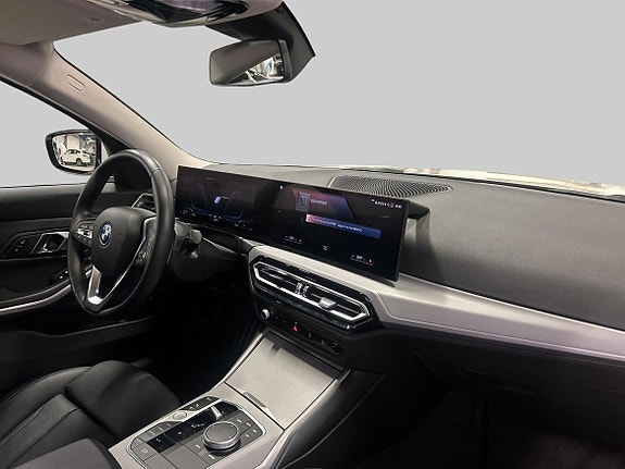 BMW 330e 10 of 21