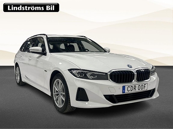 BMW 330e 3 of 21
