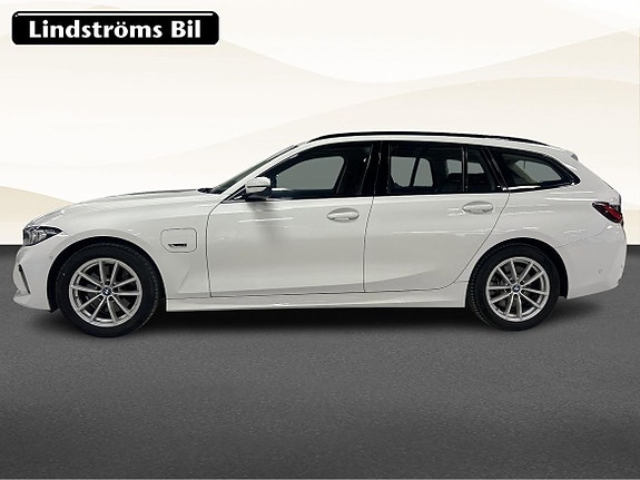 BMW 330e 6 of 21