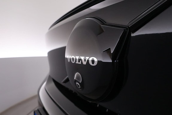 Volvo EX40 17 of 21