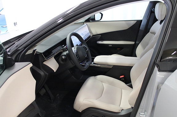 Mazda CX-6e 8 of 12