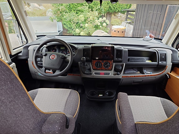 Dethleffs Globebus integral I2 7 of 17
