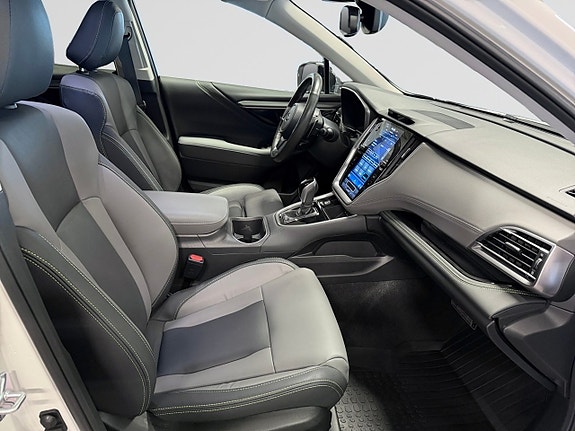 Subaru Outback 14 of 24