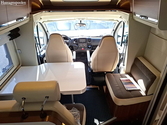 Adria MATRIX M 670SL Långbäddar, Taksäng, Cykelställ 5 of 17