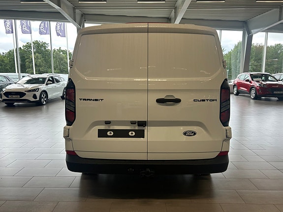 Ford Transit Custom 4 of 13