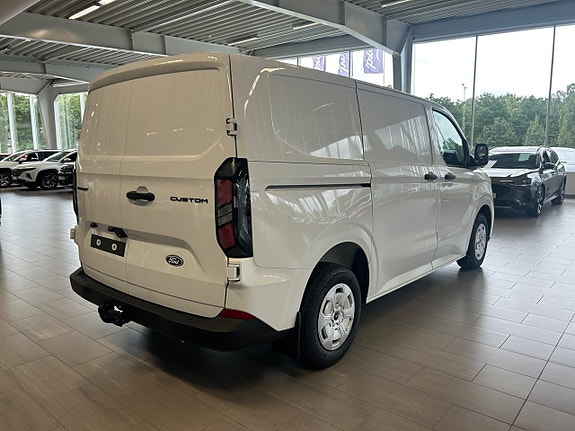 Ford Transit Custom 2 of 13