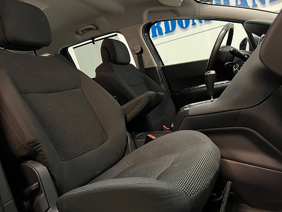 Peugeot 5008 24 of 28