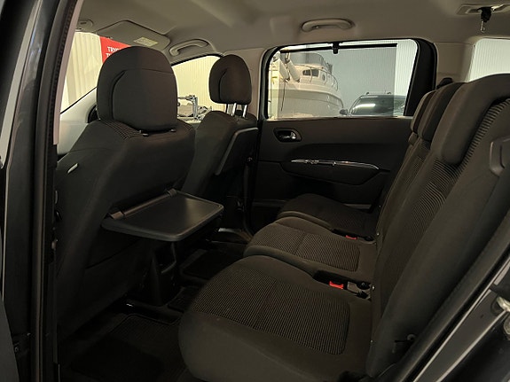 Peugeot 5008 16 of 28