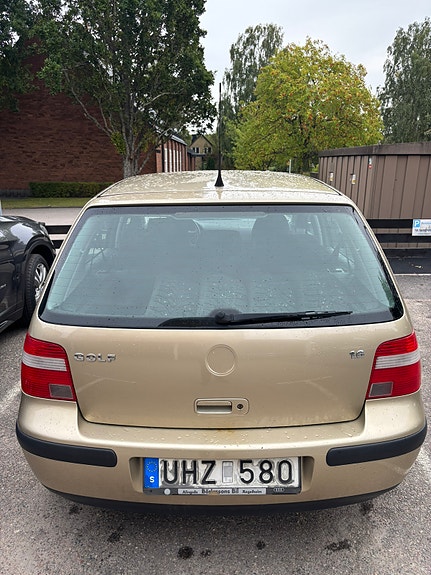 Volkswagen Golf IV 3 of 6