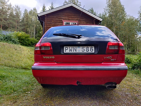 Volvo V40 12 of 12