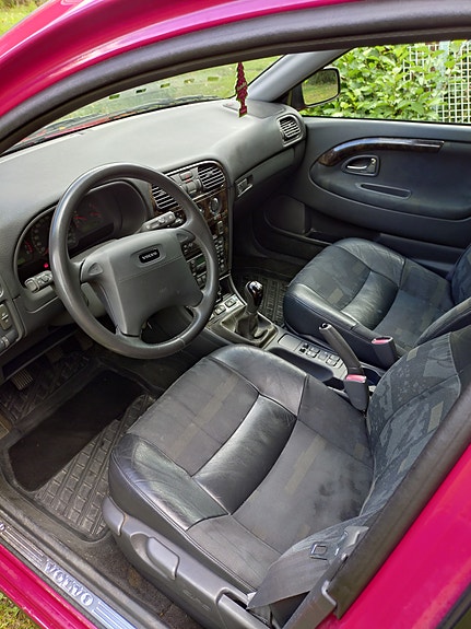 Volvo V40 9 of 12