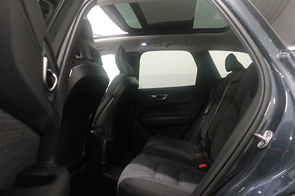 Volvo XC60 5 of 28