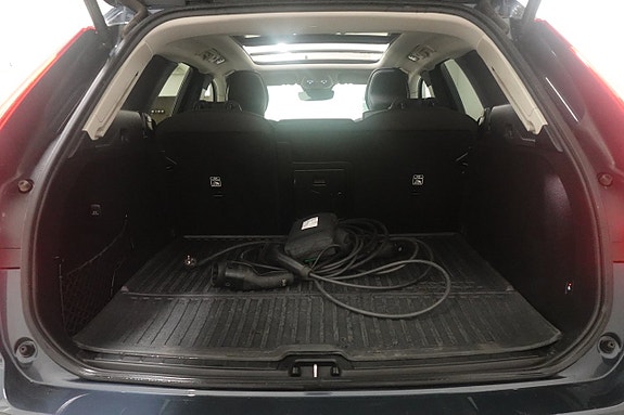 Volvo XC60 25 of 28