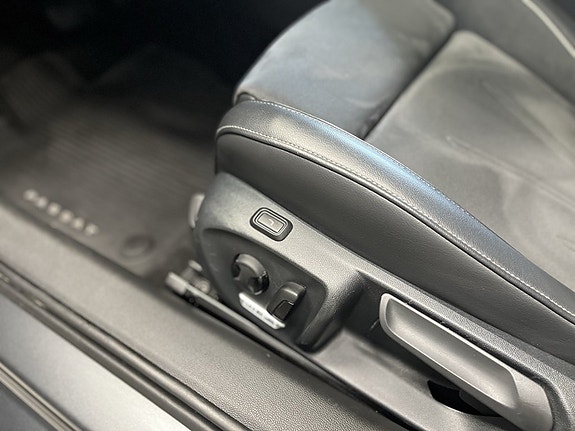Volkswagen Passat 13 of 22
