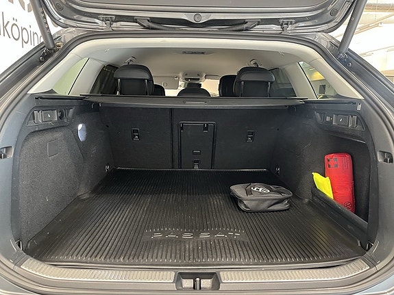 Volkswagen Passat 22 of 22