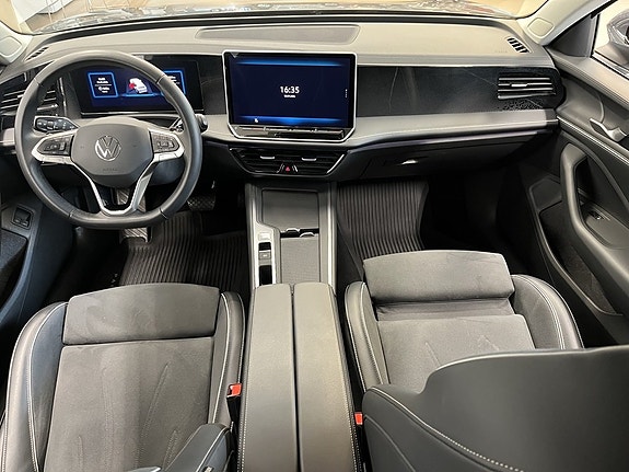 Volkswagen Passat 9 of 22