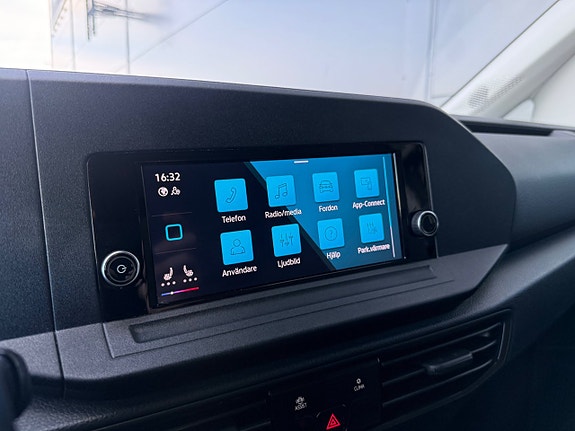 Volkswagen Caddy 25 of 28