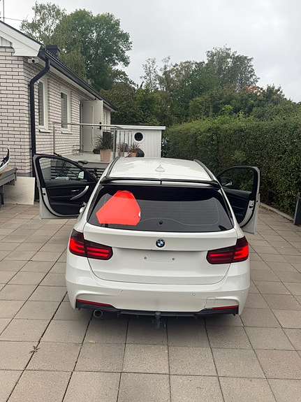BMW 320d 2 of 9