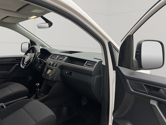 Volkswagen Caddy 25 of 30