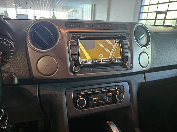 Volkswagen Amarok 7 of 8