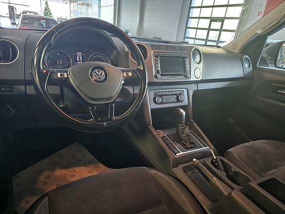 Volkswagen Amarok 6 of 8