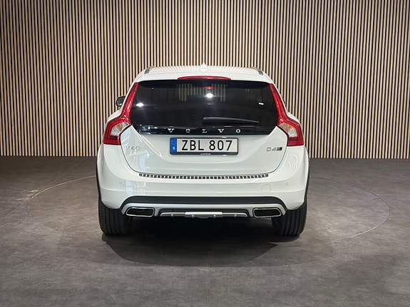 Volvo V60 Cross Country 5 of 24