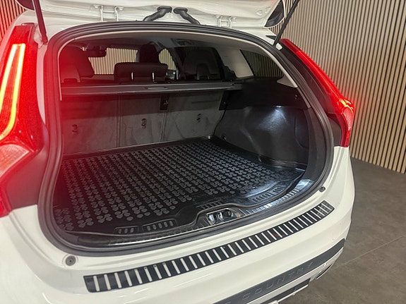 Volvo V60 Cross Country 20 of 24