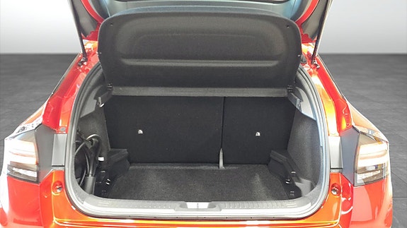 Nissan Leaf 10 of 15