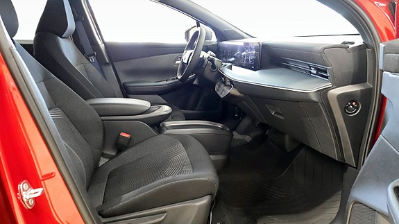 Nissan Leaf 3 of 15
