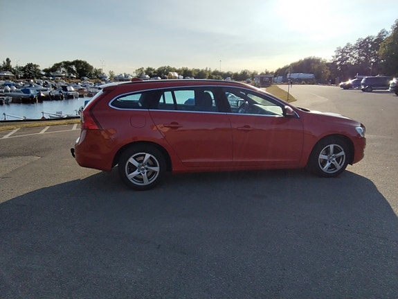 Volvo V60 3 of 4