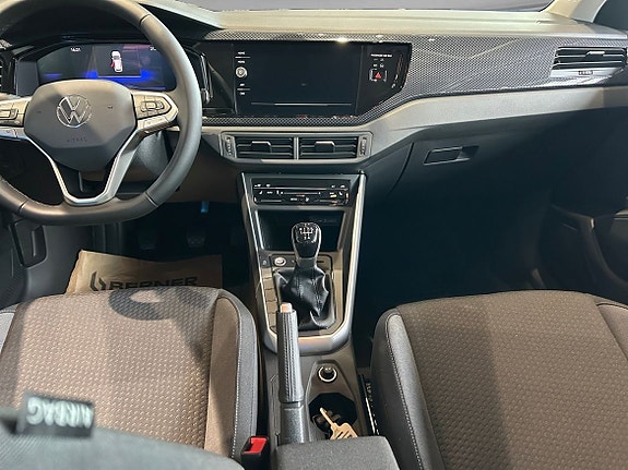 Volkswagen Polo 10 of 14