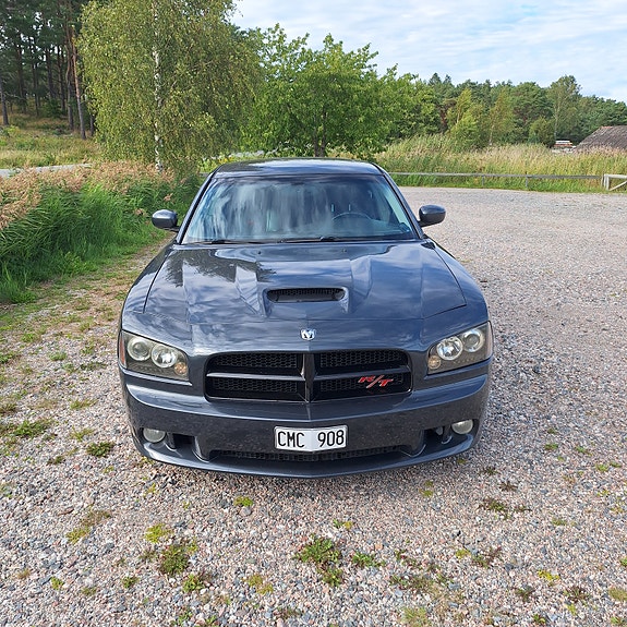 Dodge Charger 3 of 8