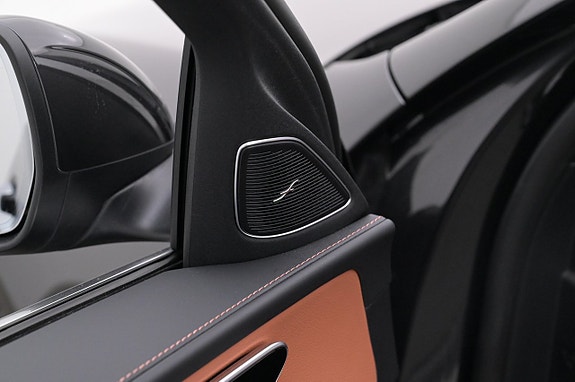 Mercedes-Benz C300 19 of 27