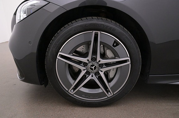 Mercedes-Benz C300 27 of 27