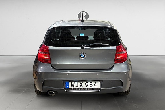BMW 118d 6 of 18