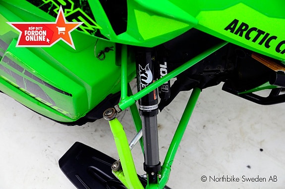 Arctic Cat M8000 Hardcore 153 3 of 9