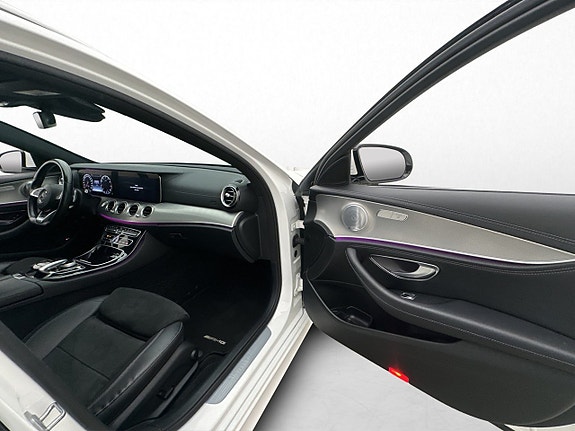 Mercedes-Benz E400 29 of 30