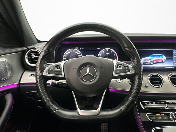 Mercedes-Benz E400 16 of 30