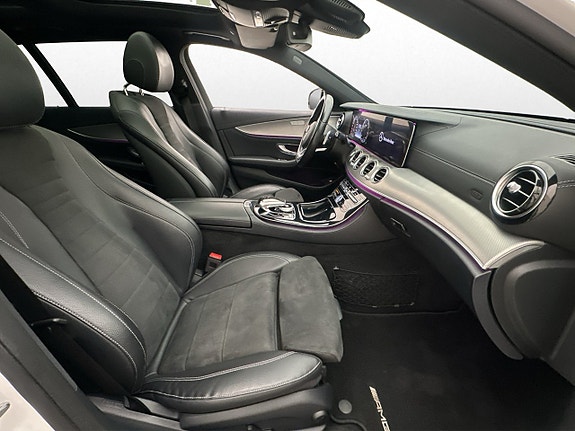 Mercedes-Benz E400 28 of 30