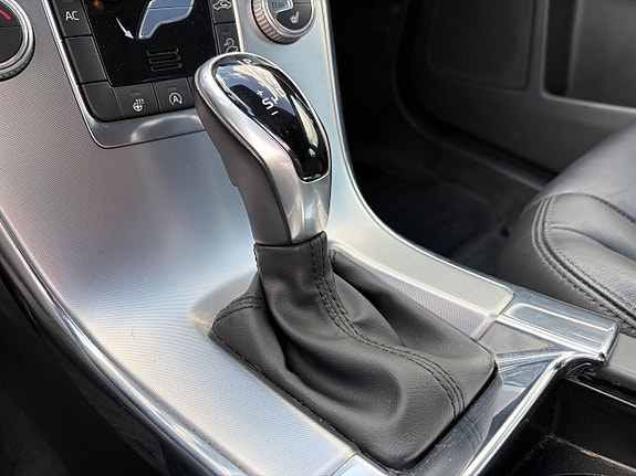 Volvo XC60 10 of 20
