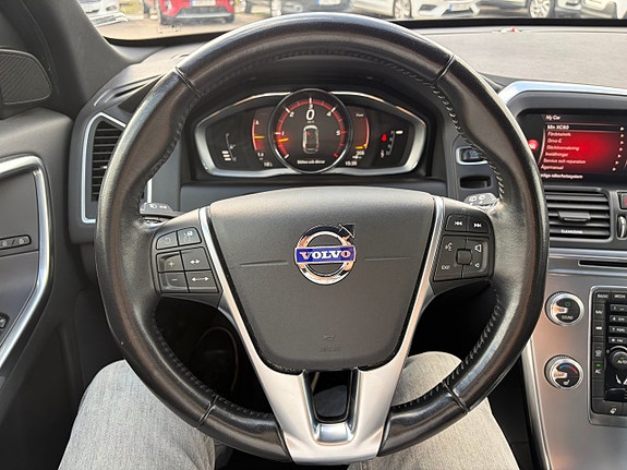 Volvo XC60 15 of 20