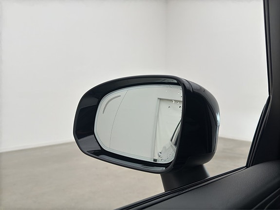 Volvo XC60 27 of 30